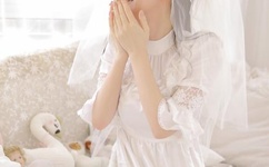 男生咬我的小兔兔描述一下